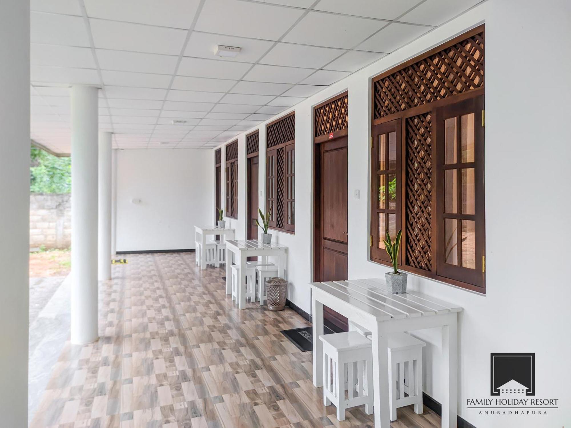 Family Holiday Resort Anuradhapura Exterior foto